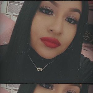 Meet your Posher, Diana l